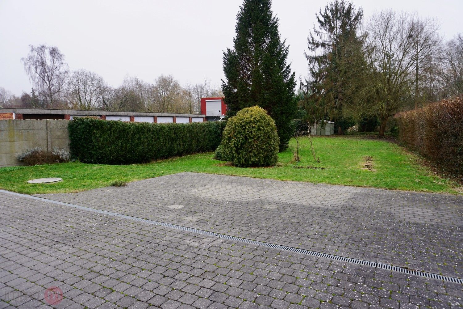 Gerenoveerde woning met 3 slaapkamers, tuin en garage. foto 34