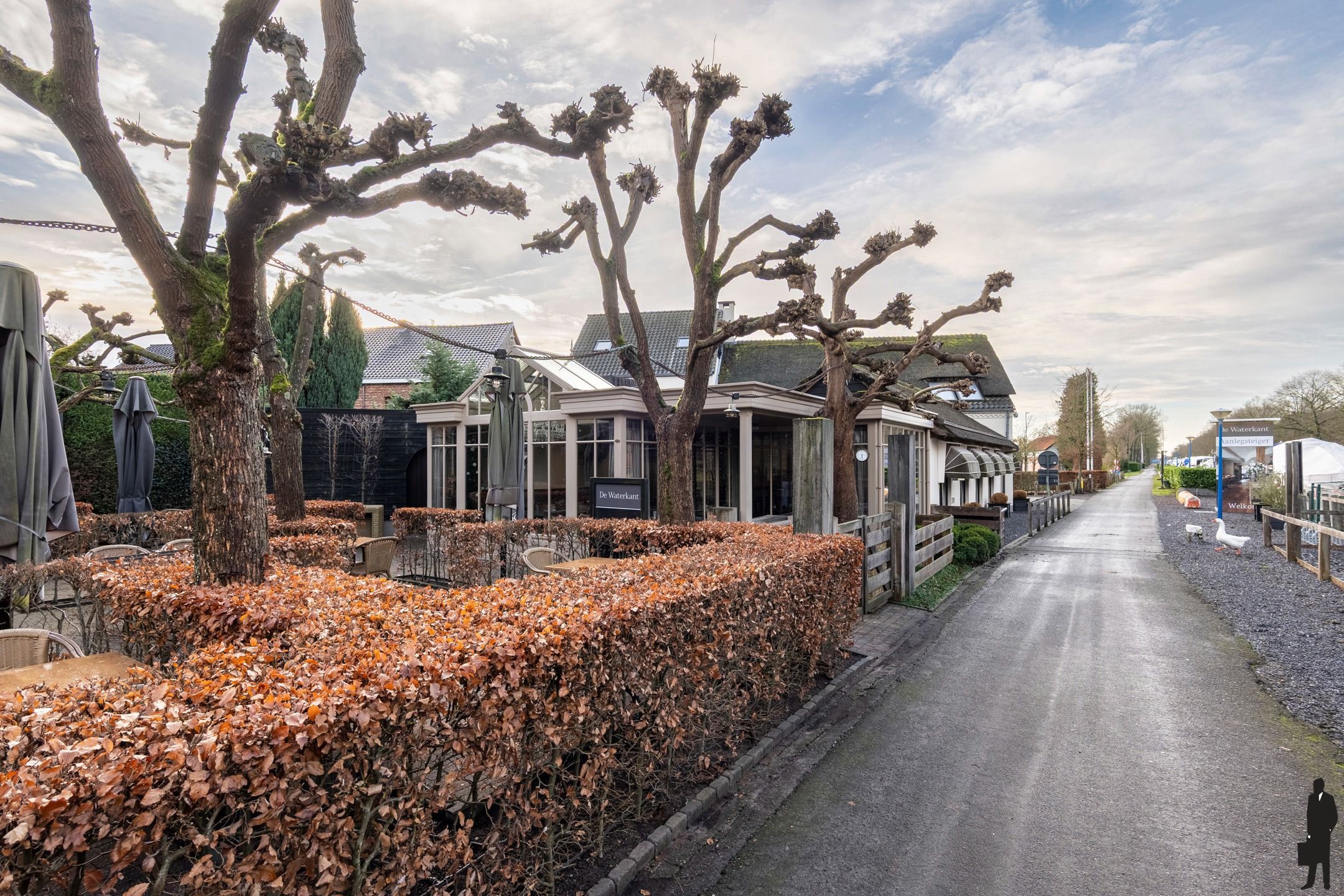 Brasserie met ruime duplexwoning en bouwgrond op toplocatie foto 3