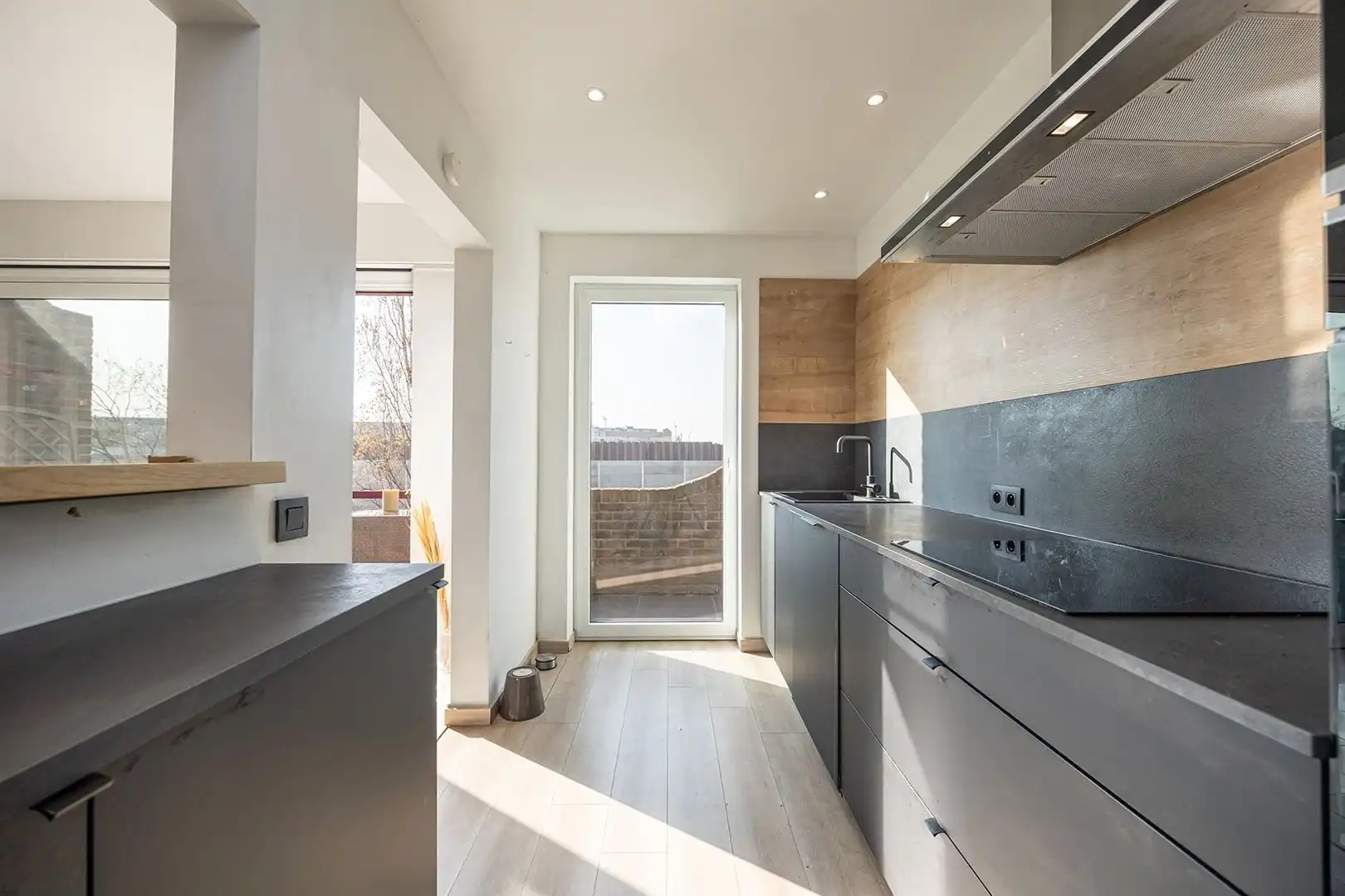 Appartement met 2 terrassen in doodlopende straat foto 7