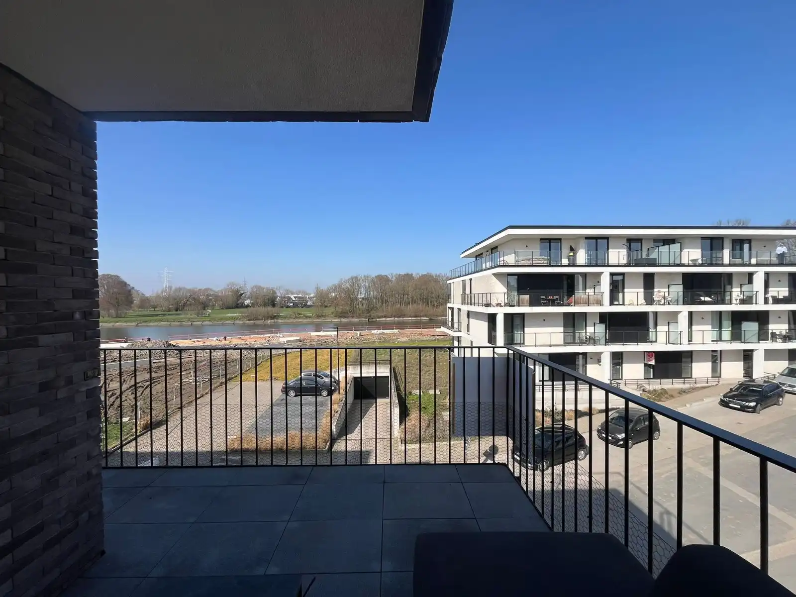 Instapklaar 1 slaapkamer appartement met zicht op de Leie foto 12