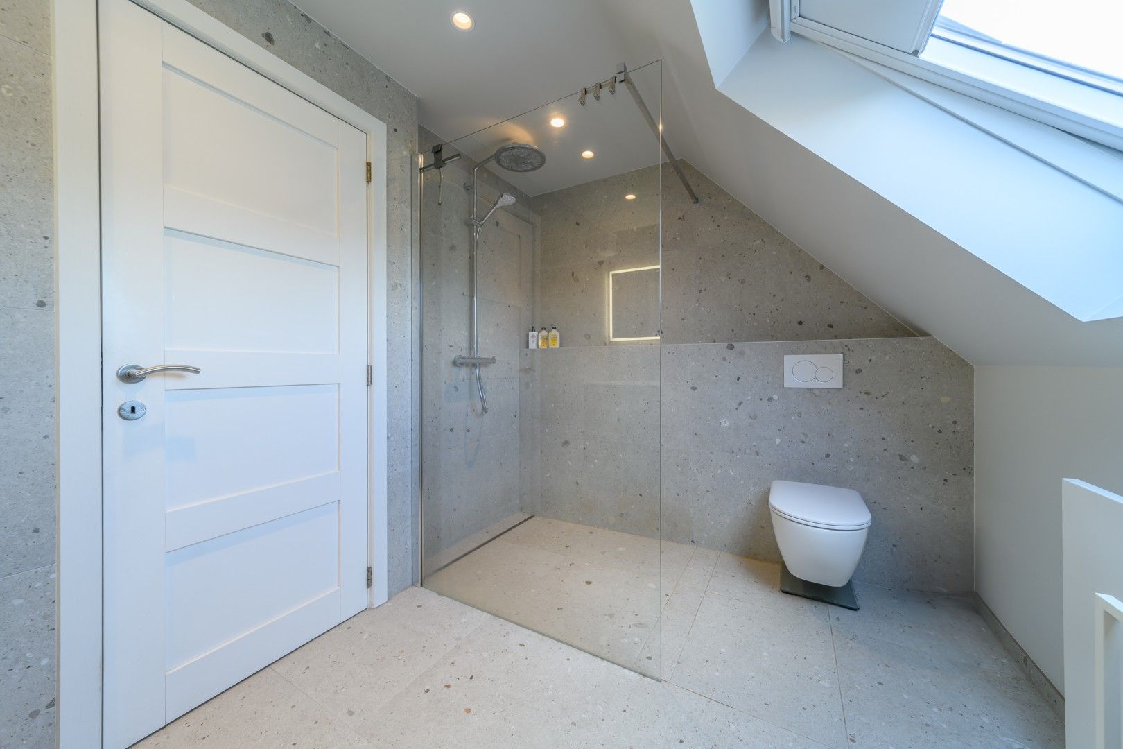 Open bebouwing gelegen in doodlopende straat te Wanzele foto 18