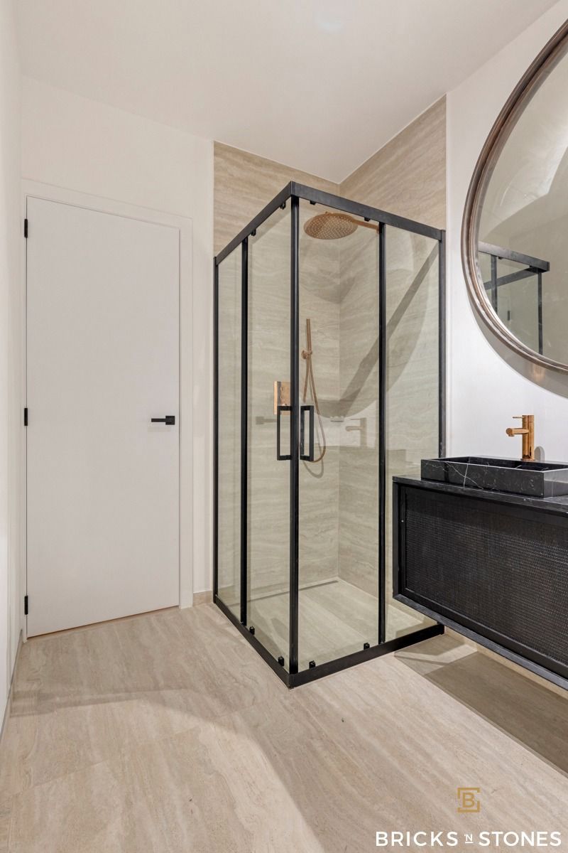 Nieuwbouwwoning met 4 slaapkamers en zonnige tuin foto 14