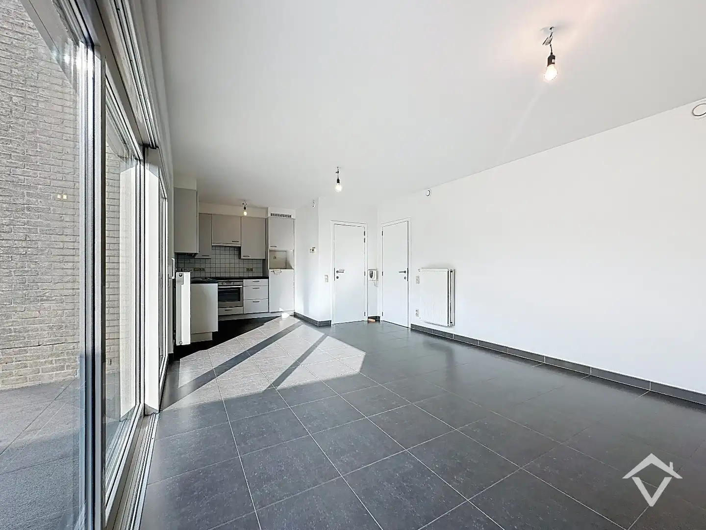 Instapklaar gelijkvloers appartement met staanplaats te Gistel foto 4