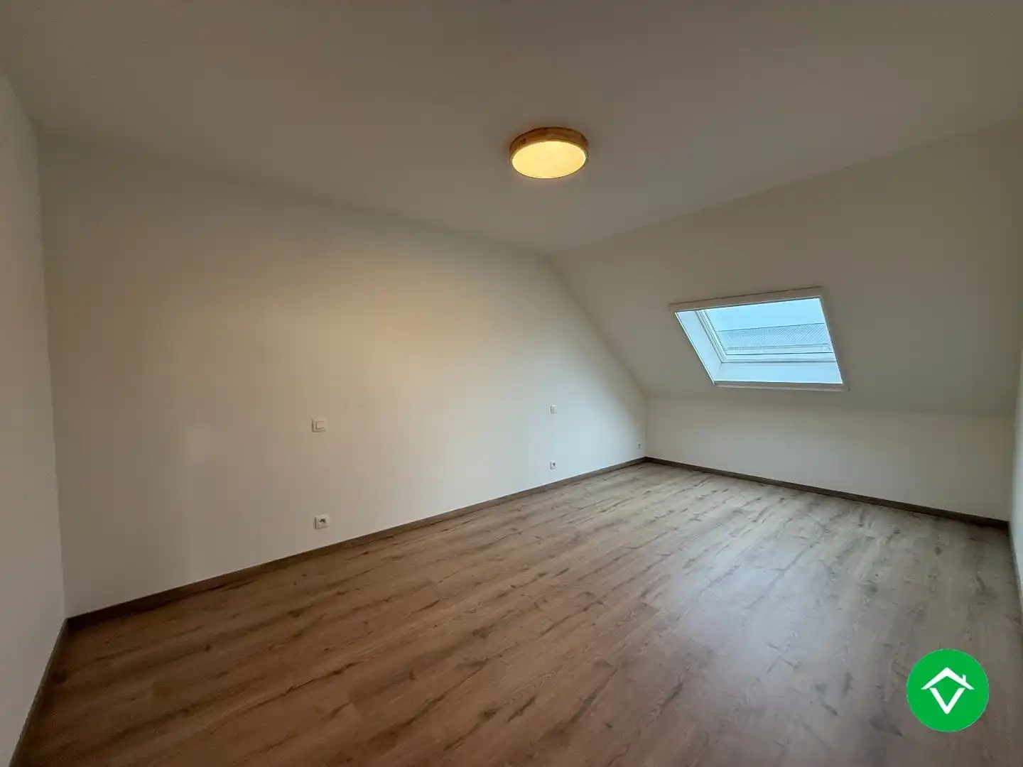 Nieuwbouwwoning met 3 slaapkamers, carport en tuin foto 10