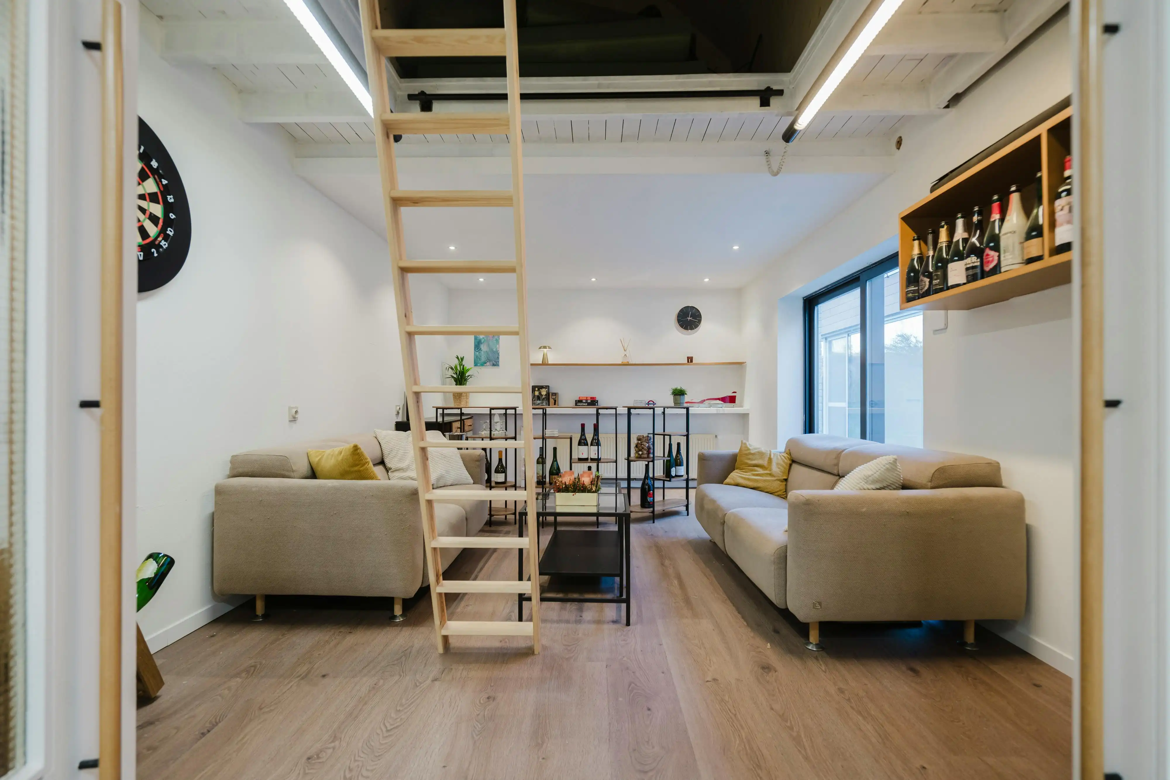 Gerenoveerde burgerwoning met 5 kamers te koop Beveren-Leie foto 30