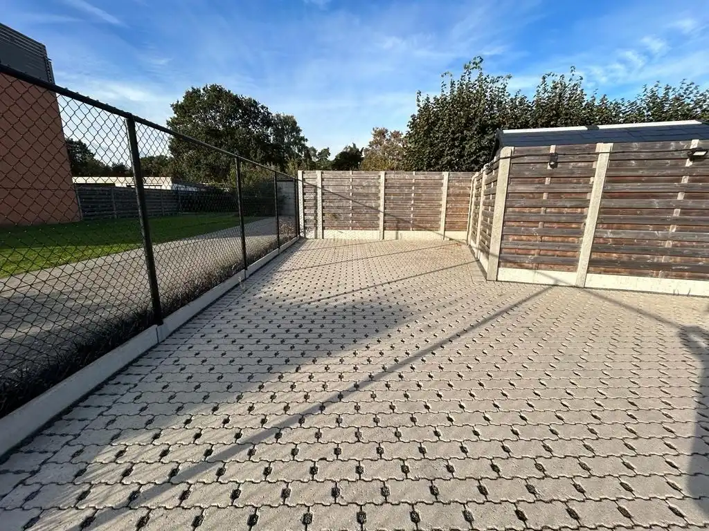 Leuke appartement van 52 m² met terras te Ginderbuiten, Mol! foto 16