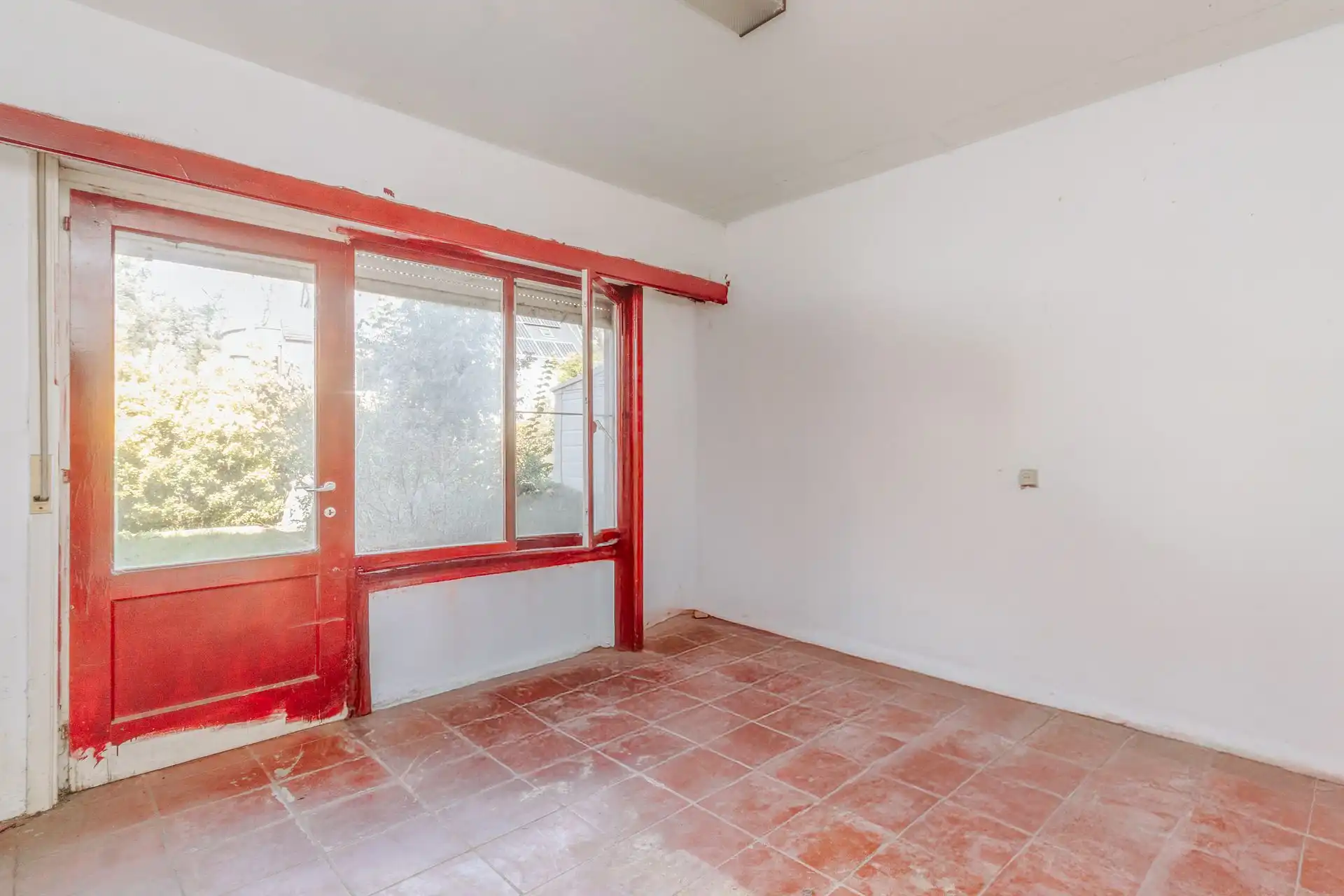 Te renoveren appartement met tuin en parking in Schoten foto 14