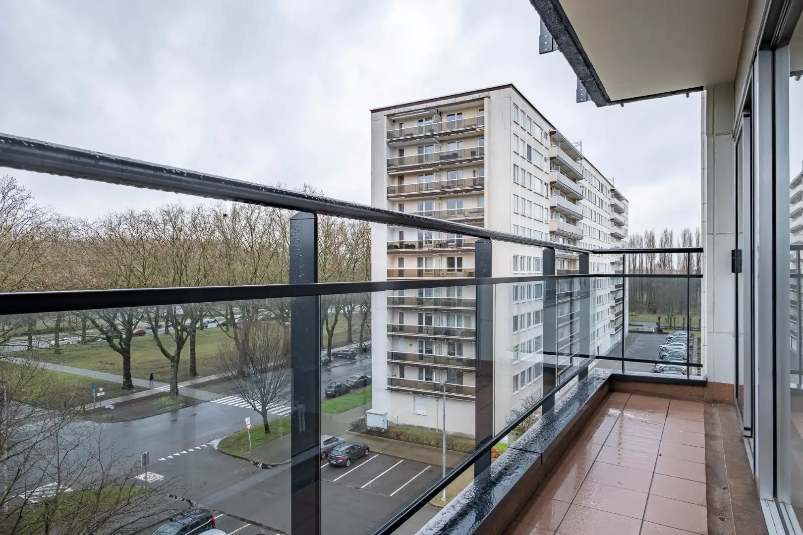 Gezellig en ruim hoekappartement met veel lichtinval en zonnige terrassen!  foto 14