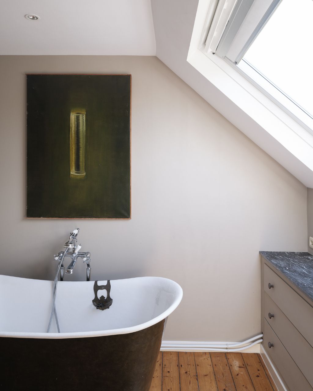 Karaktervolle burgerwoning met drie slaapkamers en een aangename, groene tuin op een uitstekende locatie in Gent. foto 17