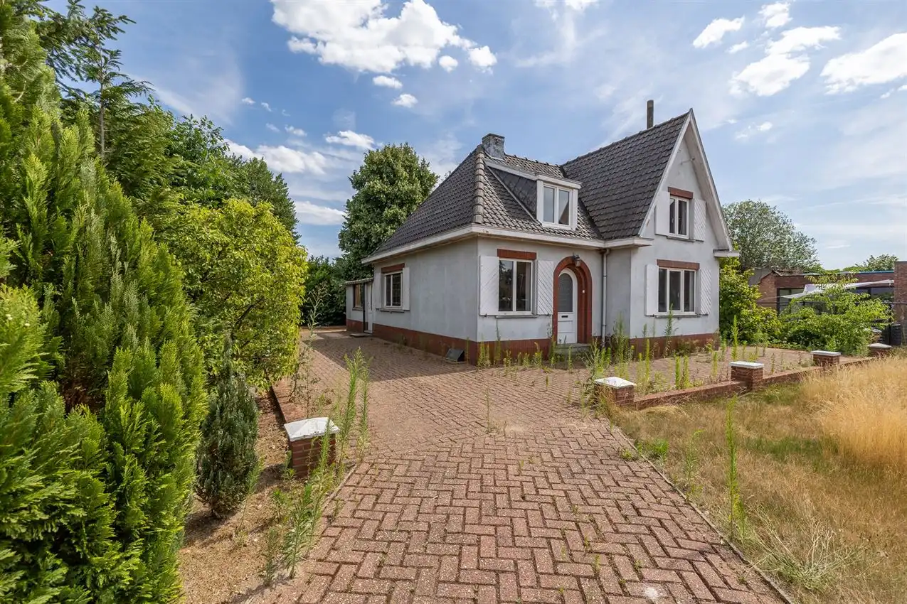 Hoofdfoto van de publicatie: Open bebouwing, 23 are, mogelijkheid verkaveling 2 HOB