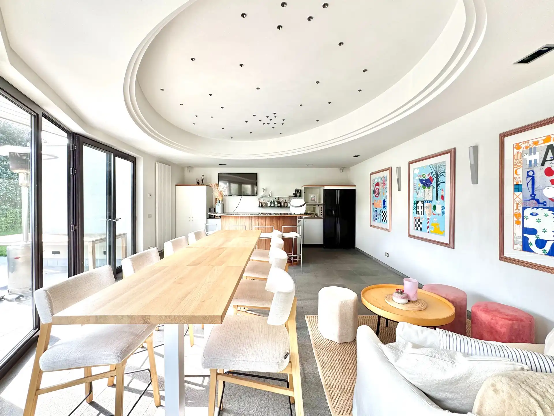 RUIME TIJDLOZE VILLA MET ZWEMBAD foto 53