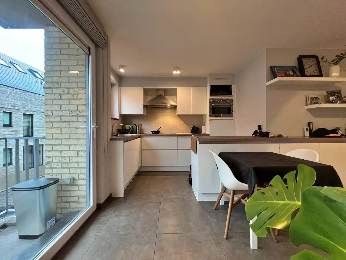 2-slaapkamerappartement met terras en garage in Lovendegem foto 4