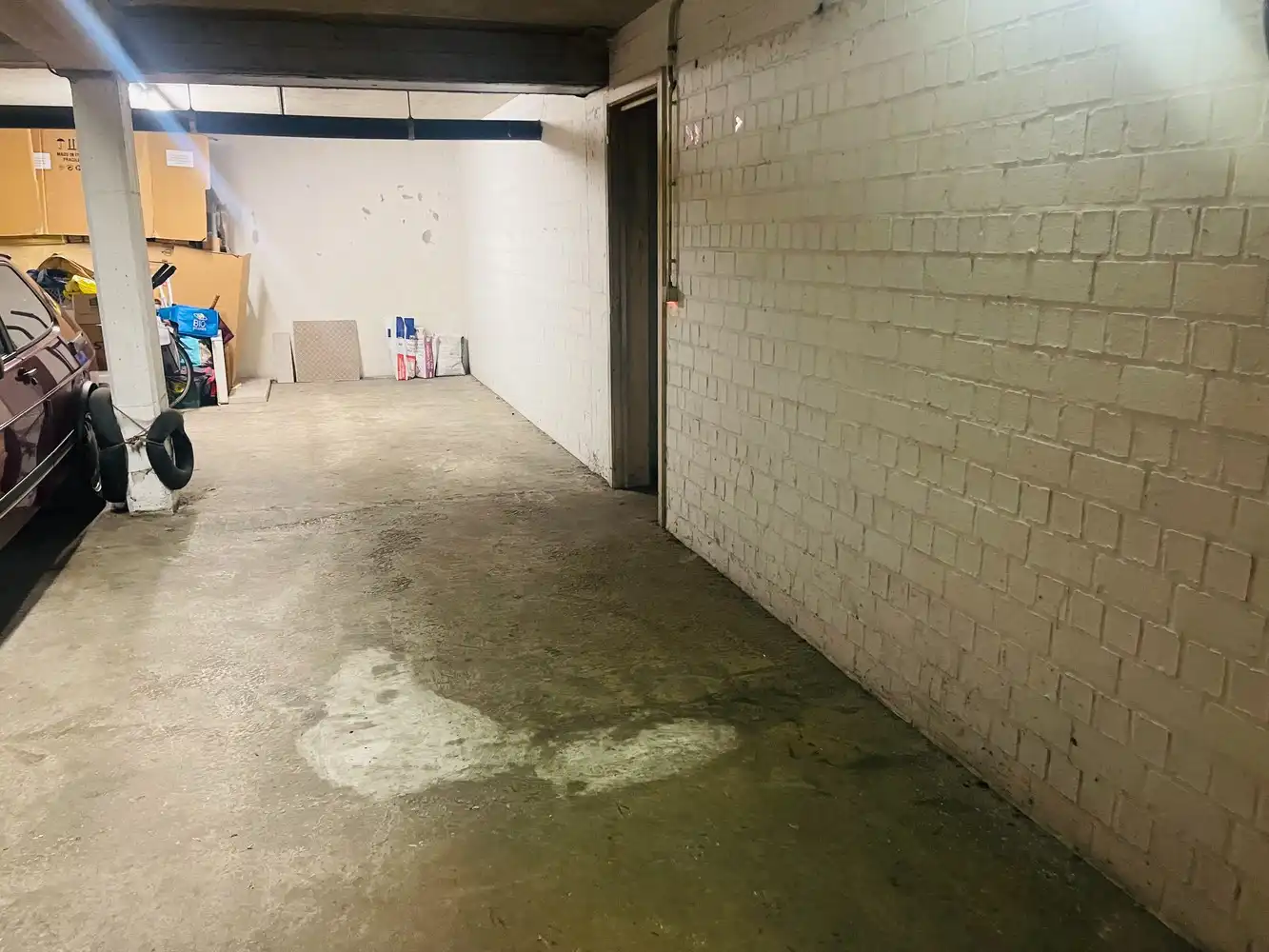 Brugge, vlak bij het Station en Katelijnepoort. Ontzettend lichtrijk zonnig instapklaar appartement in vooraanstaand gebouw met groot zonneterras, 2 slaapkamers en grote autostaanplaats. foto 13