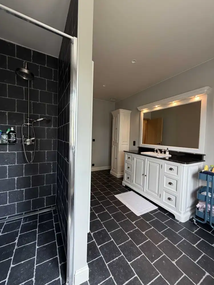 Klassevolle, recente villa (bouwjaar 2016) met hoogwaardige afwerking foto 27