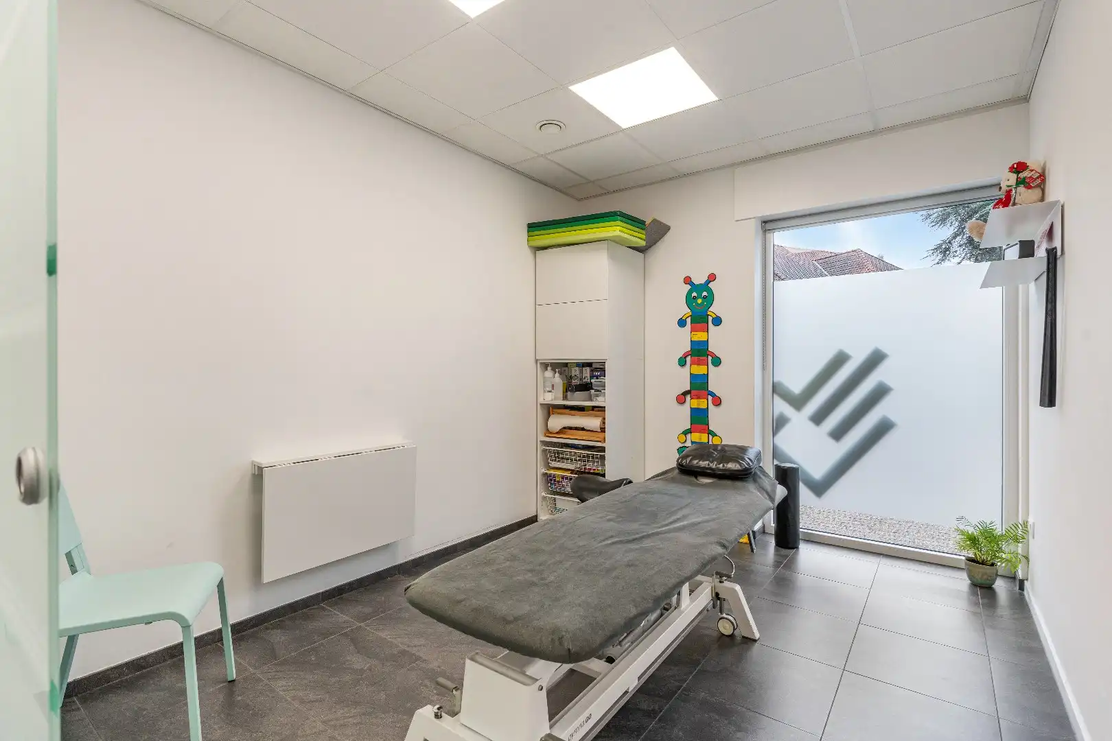 Handelsruimte, 90m² + kelder, centrum van Houthalen-Oost foto 5