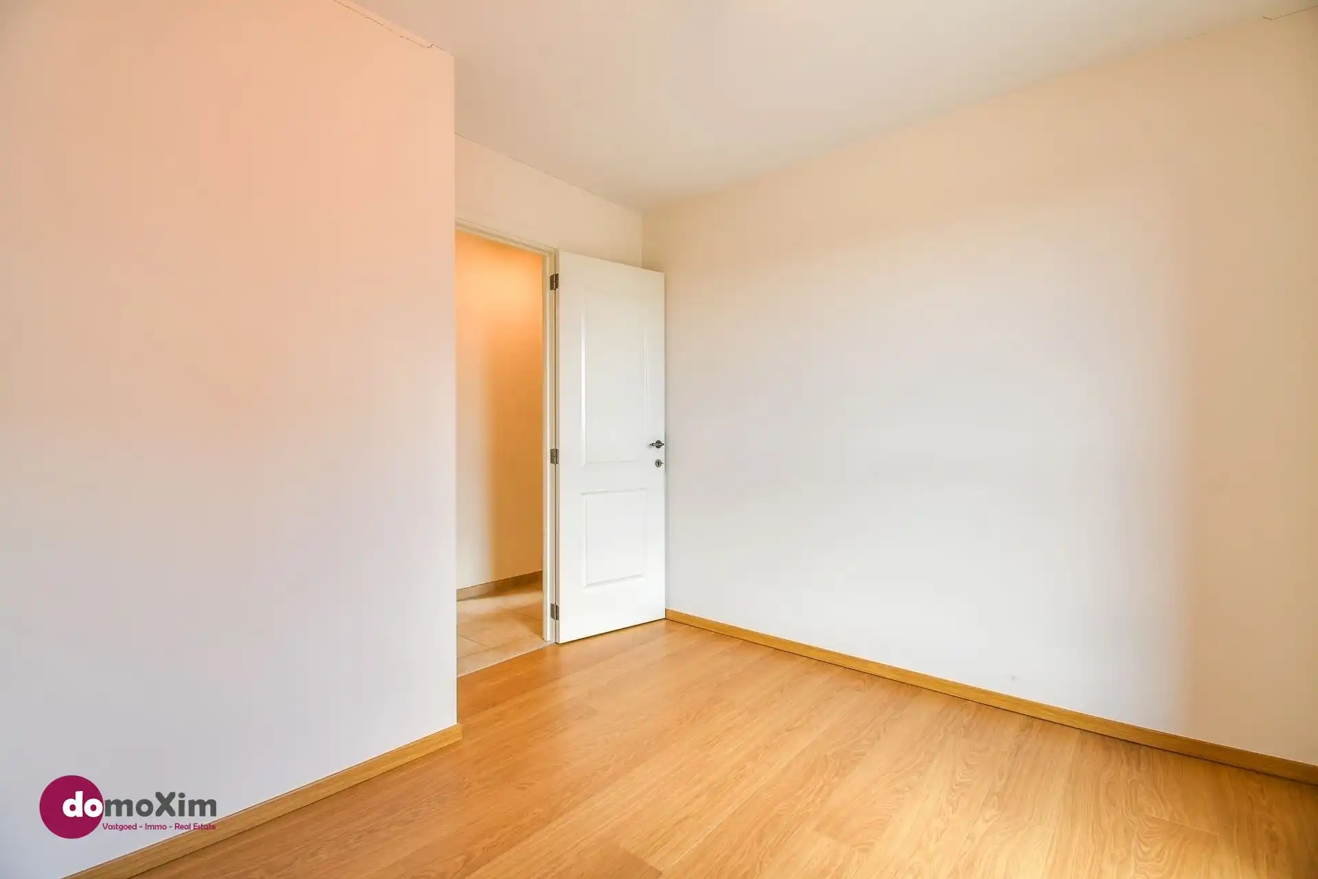 Instapklaar 3-slaapkamer appartement met parking in hartje Boortmeerbeek foto 15