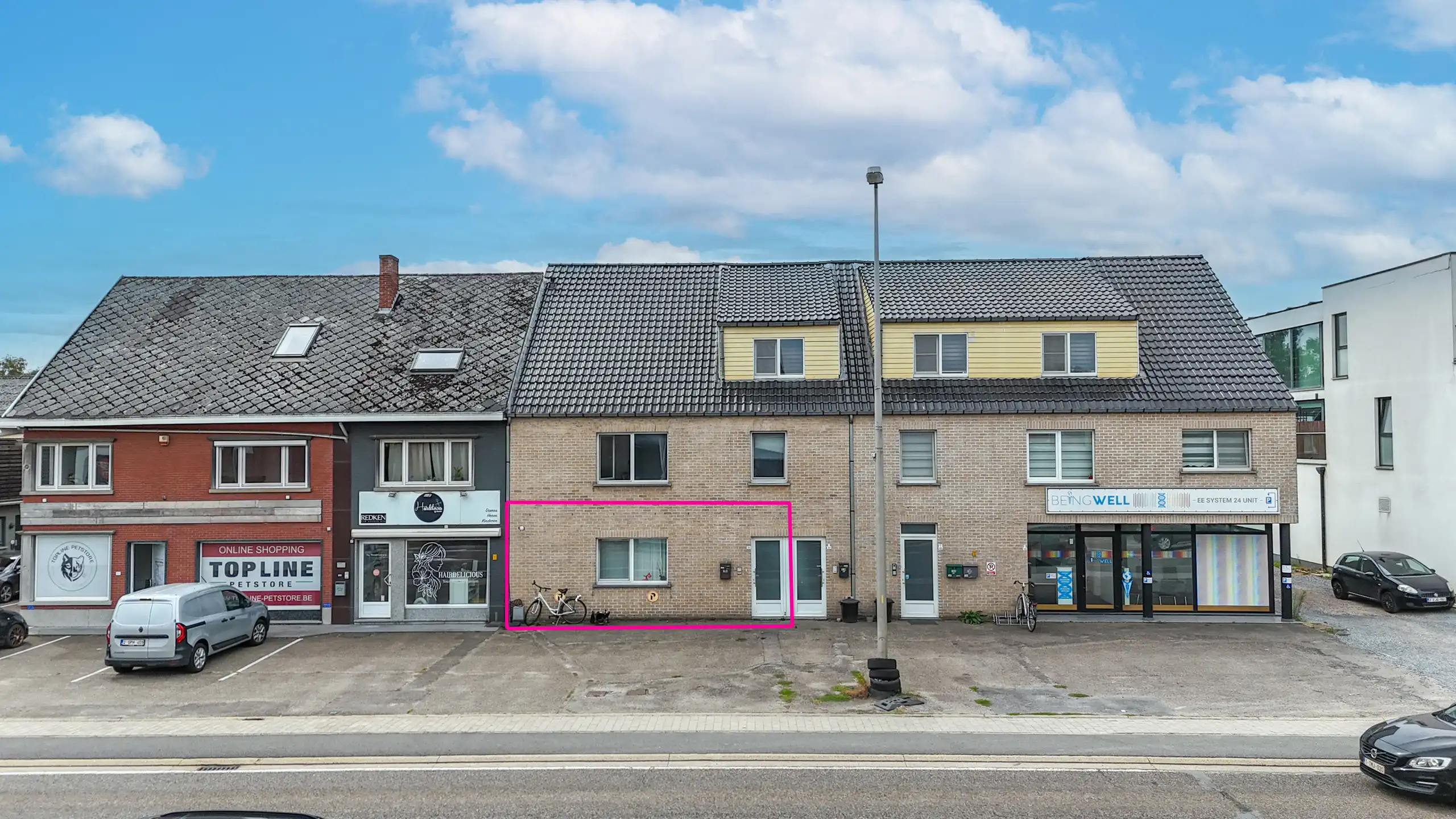 Gelijkvloers appartement met 2 slpk en privé buitenruimte! foto {{pictureIndex}}