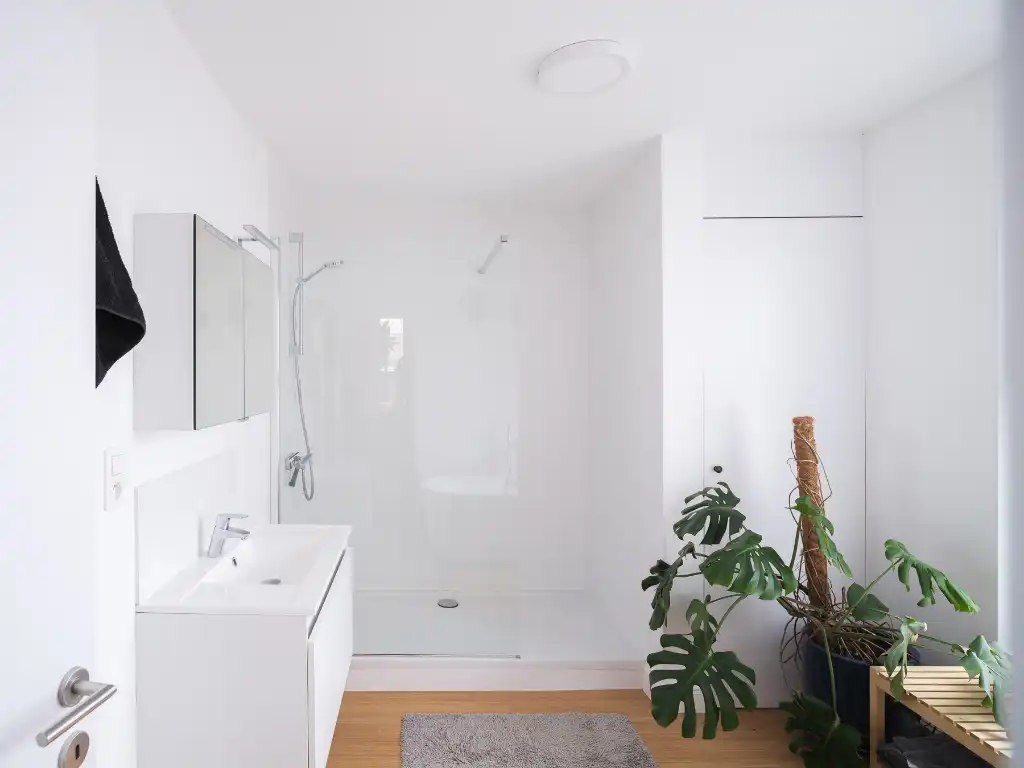 Karaktervolle gezinswoning met vier slaapkamers, twee badkamers en een mooi ingerichte buitenruimte foto 16