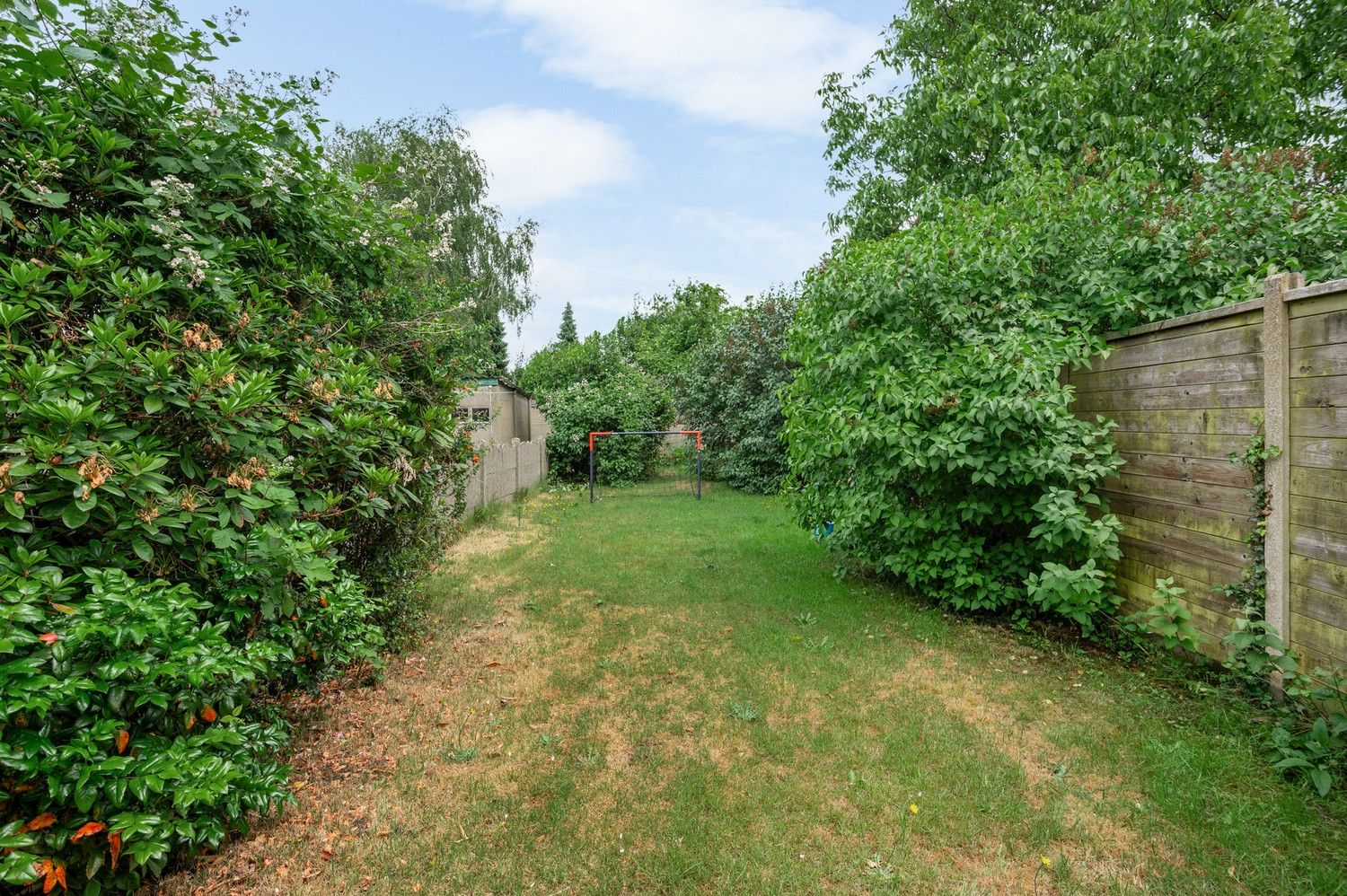 Huis met 4 slaapkamers en tuin te koop in Wijnegem! foto 10