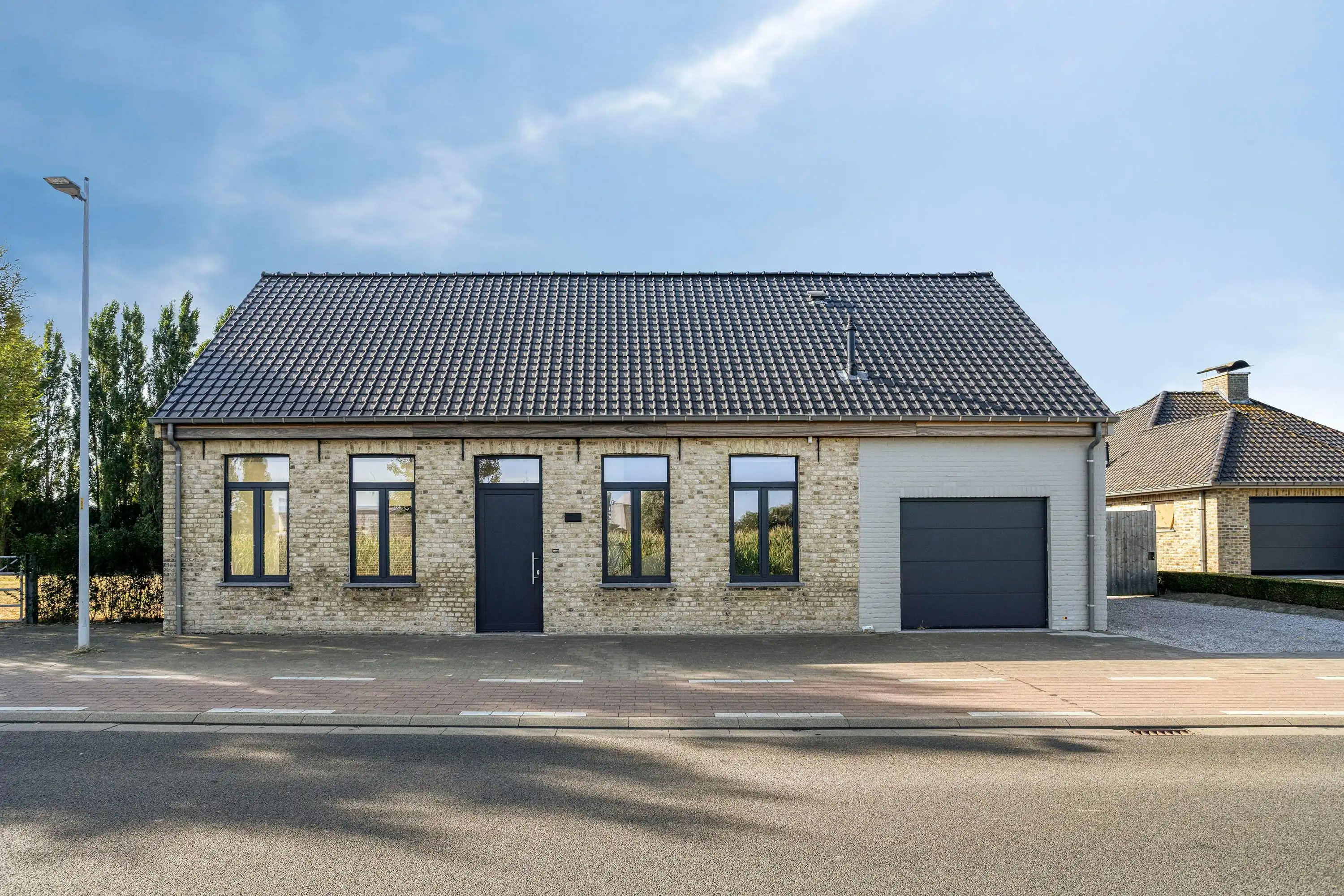 Alleenstaand huis te koop in Vleteren met weide en bijgebouw foto 7