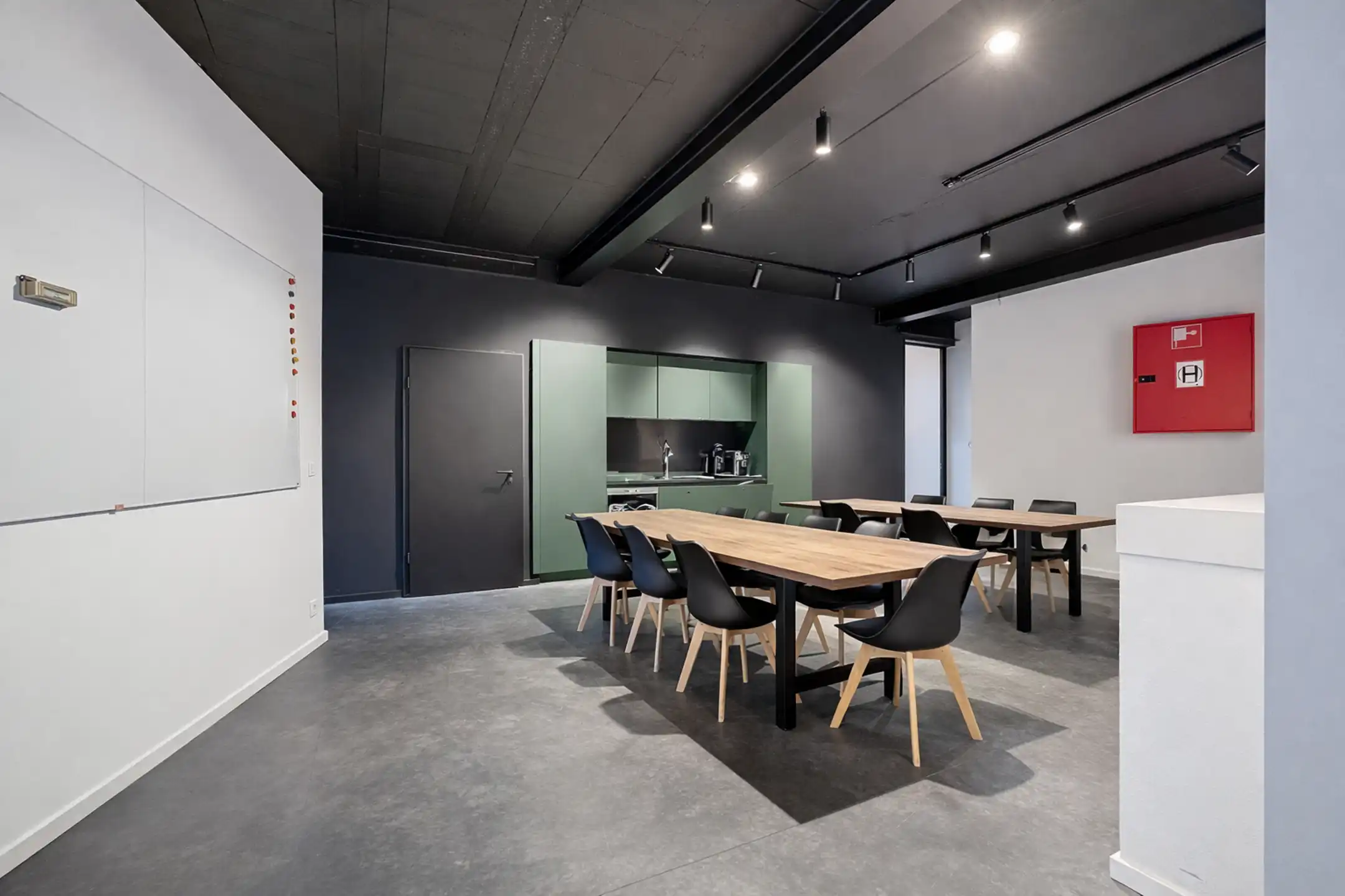 Uitzonderlijke magazijnen en kantoren in Wemmel foto 15