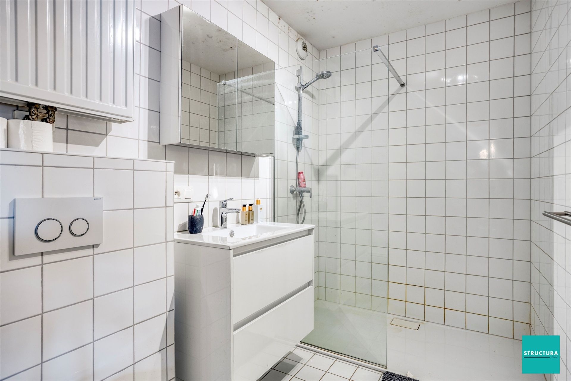 Gelijkvloers appartement met tuin en autostaanplaats foto 9
