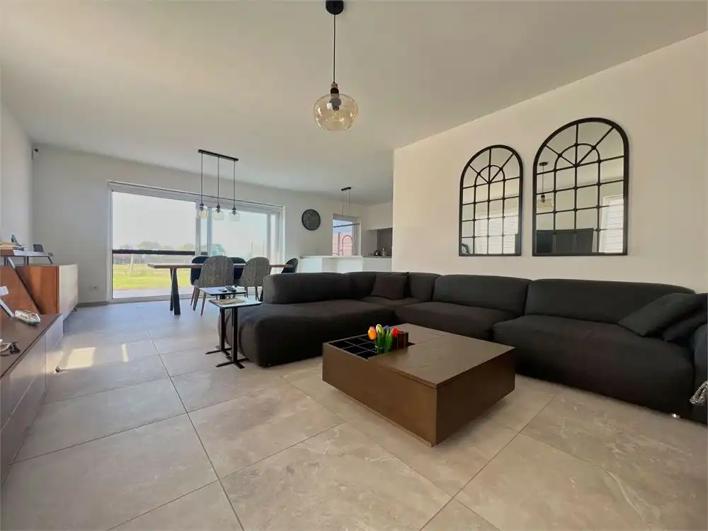 Recente nieuwbouwwoning (2022) met 4 slpks + tuin! foto 2