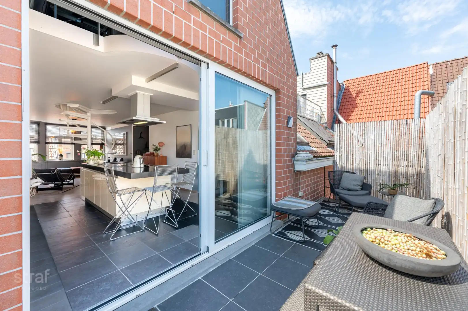 Penthouse met terras en zicht op de kathedraal in hartje Antwerpen foto 7