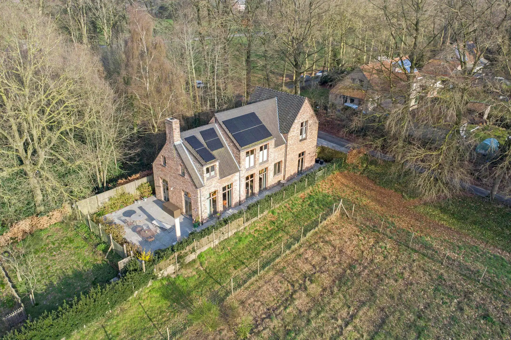 Villa te koop in het bos te Sint Pietersveld in Wingene foto {{pictureIndex}}