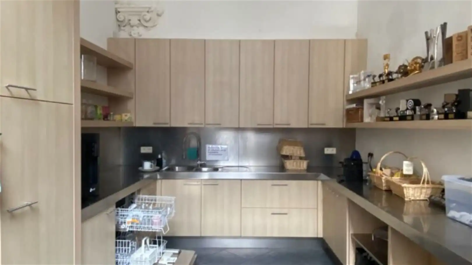 Unieke kantoren te huur in voormalig klooster foto 15