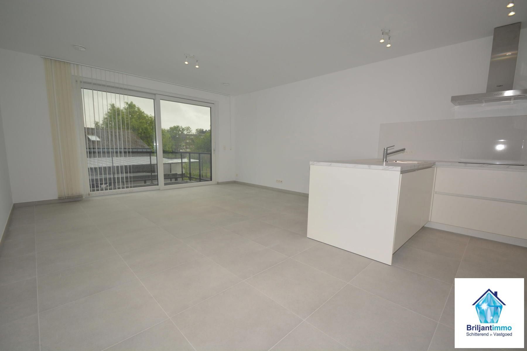 Ongelooflijk tof BEN appartement incl staanplaats en terras foto 2