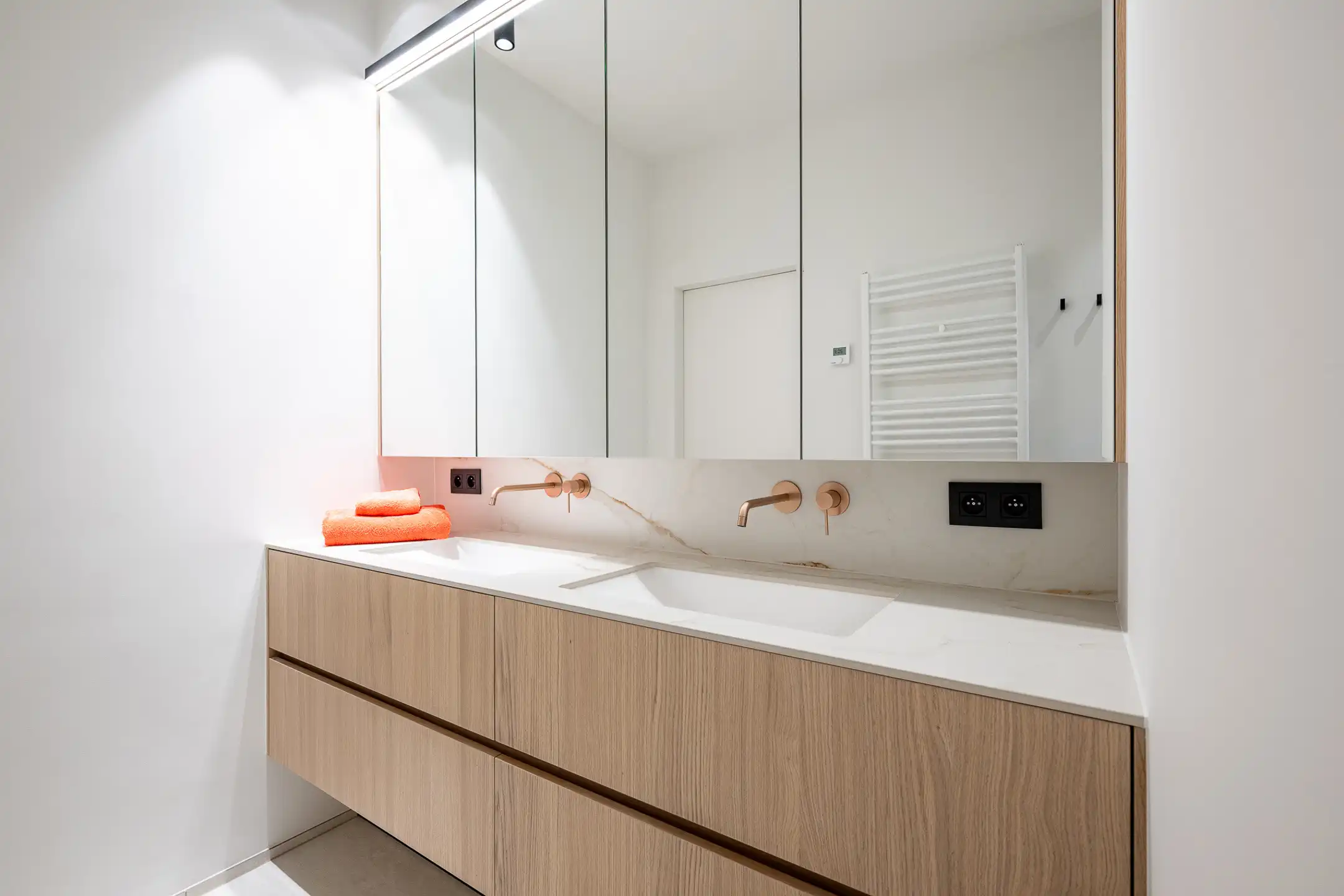 Elegant gerenoveerd appartement met open zicht in het Zoute foto 28