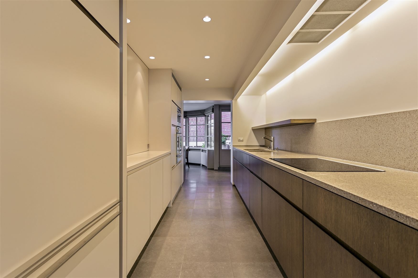 Zeer ruim bemeubeld duplexappartement foto 6