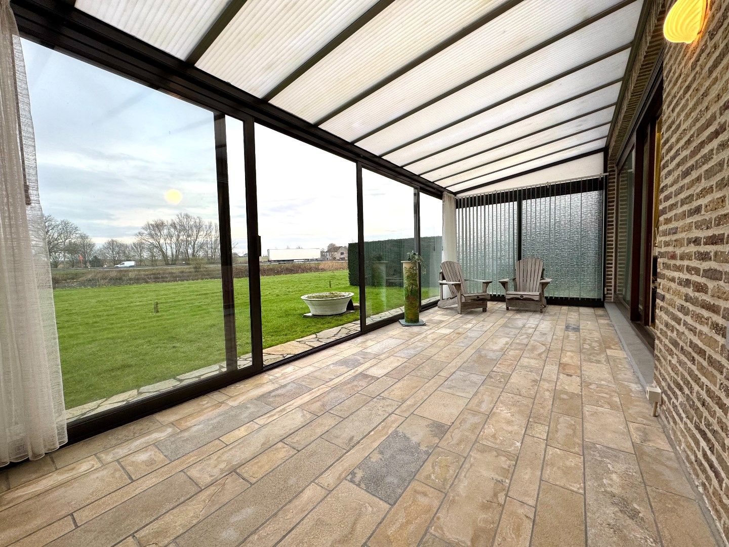 ALLEENSTAANDE VILLA MET 4 SLAAPKAMERS, GARAGE EN TUIN foto 11