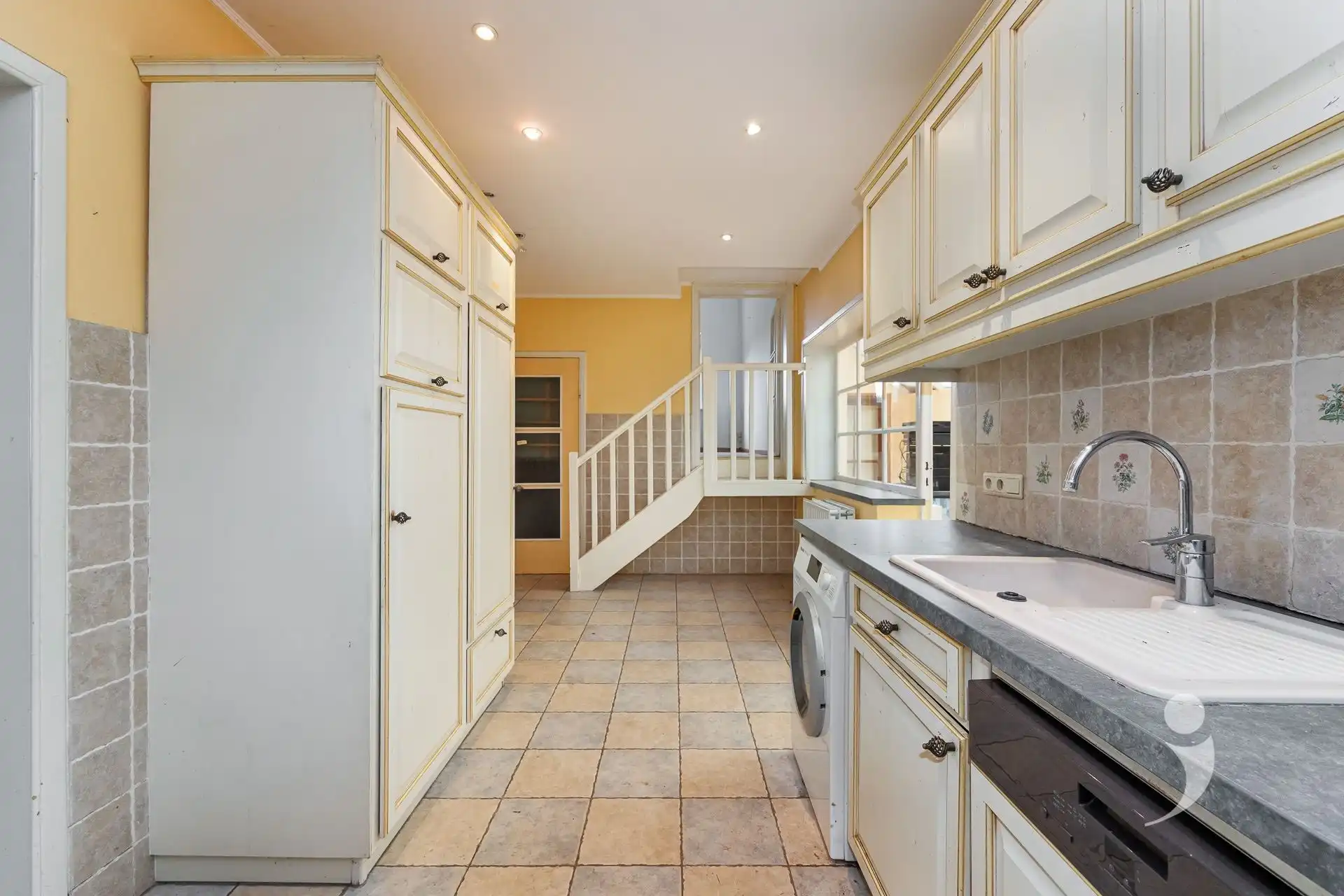 Te renoveren woning met loods nabij centrum Tildonk! foto 7