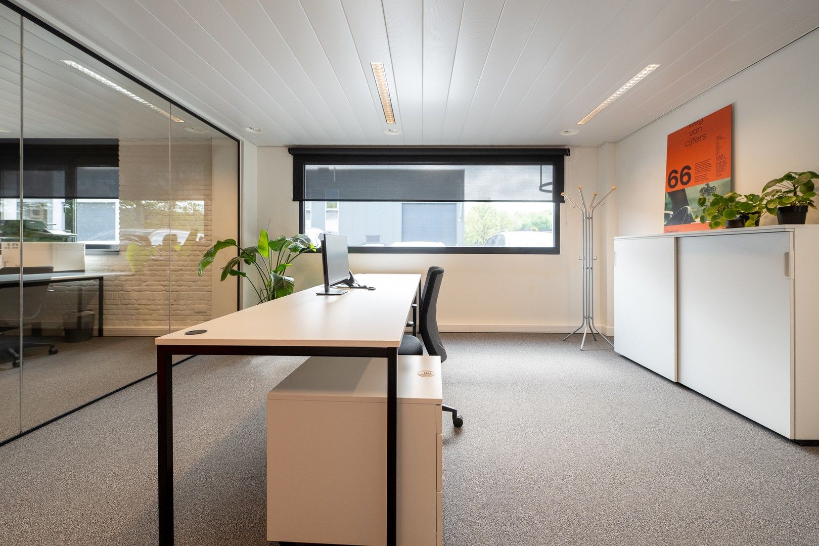 Compleet uitgeruste kantoorruimtes op de Brechtsebaan! foto 15