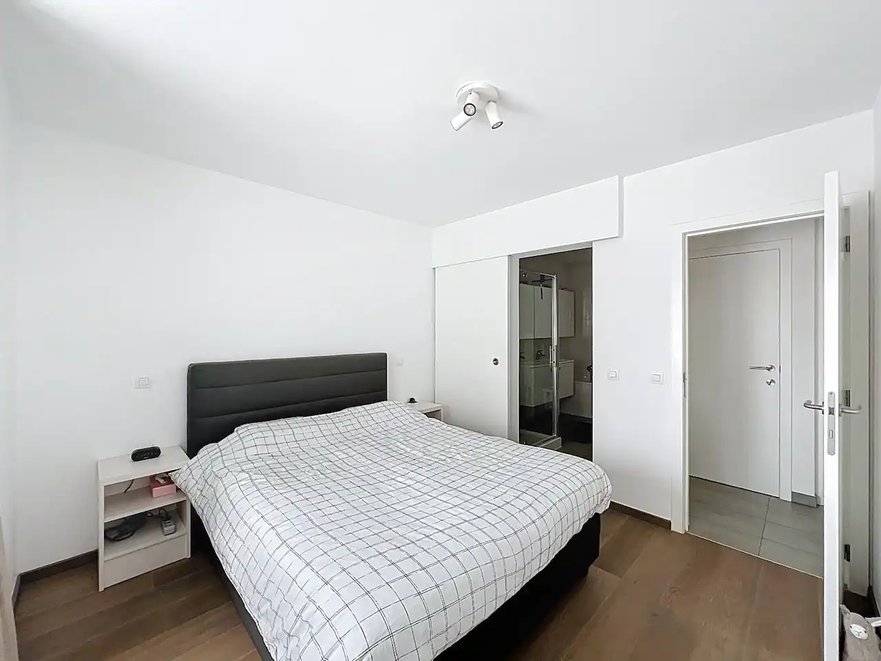 Recent hoekappartement met open zicht gelegen in de Knokkestraat. foto 19