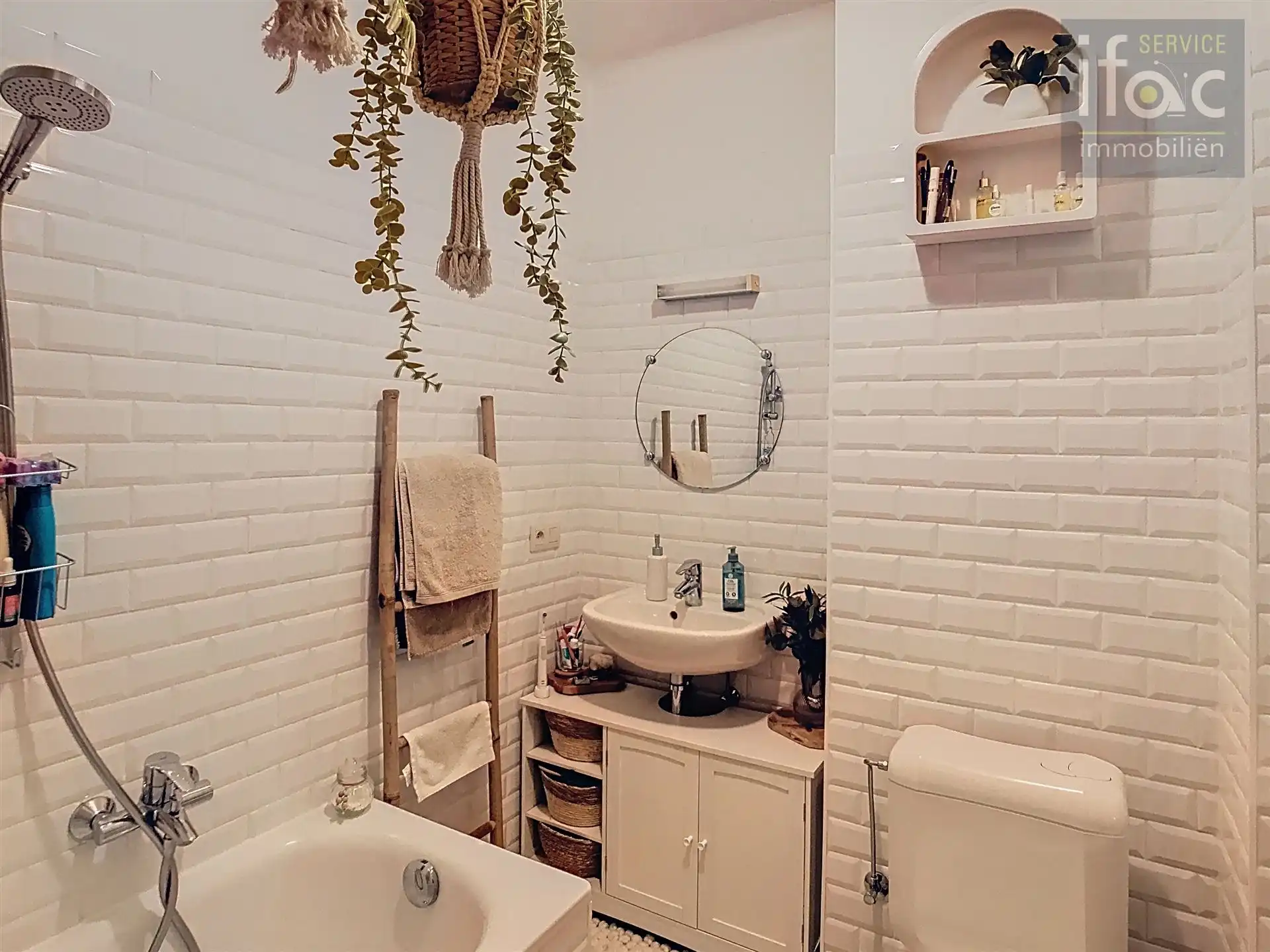 Mooi appartement met terras in een klein gebouw. foto 11