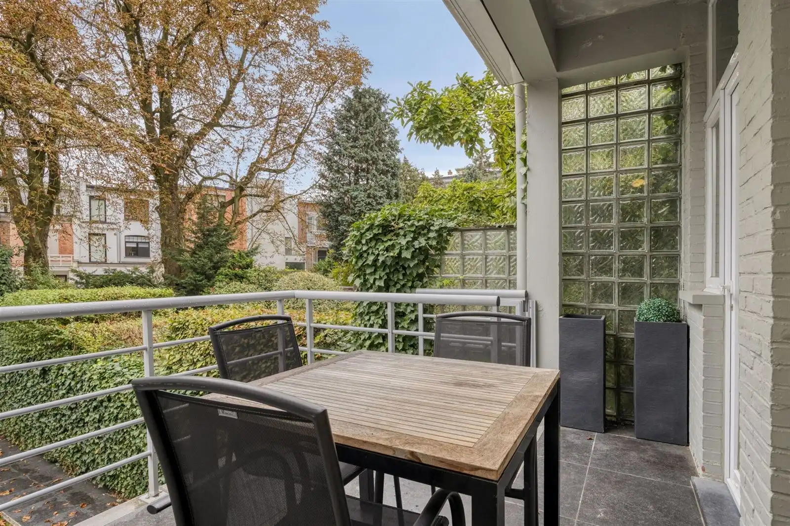 Uniek aanbod in Wilrijk: appartement met handelspand, tuin en bijgebouw  foto 11