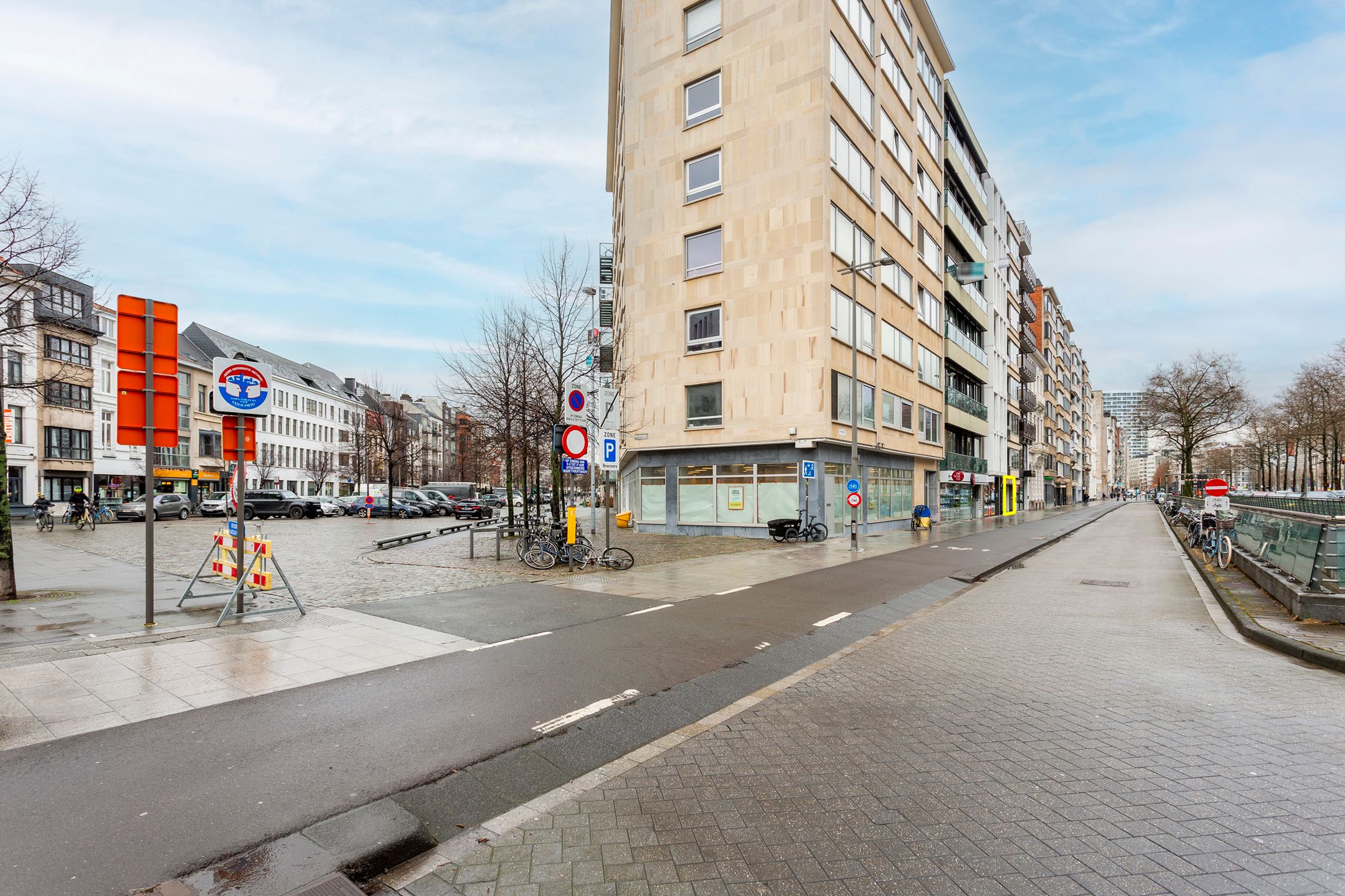 COMMERCIEEL GELIJKVLOERS CA 130 M² NABIJ THEATERPLEIN foto 4