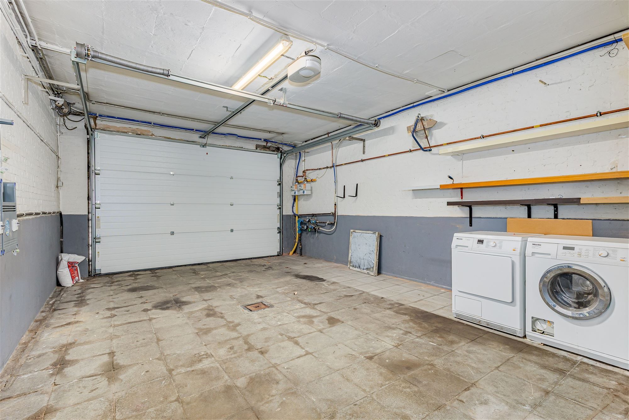 Gerenoveerd opbrengsteigendom met twee appartementen te koop foto 11