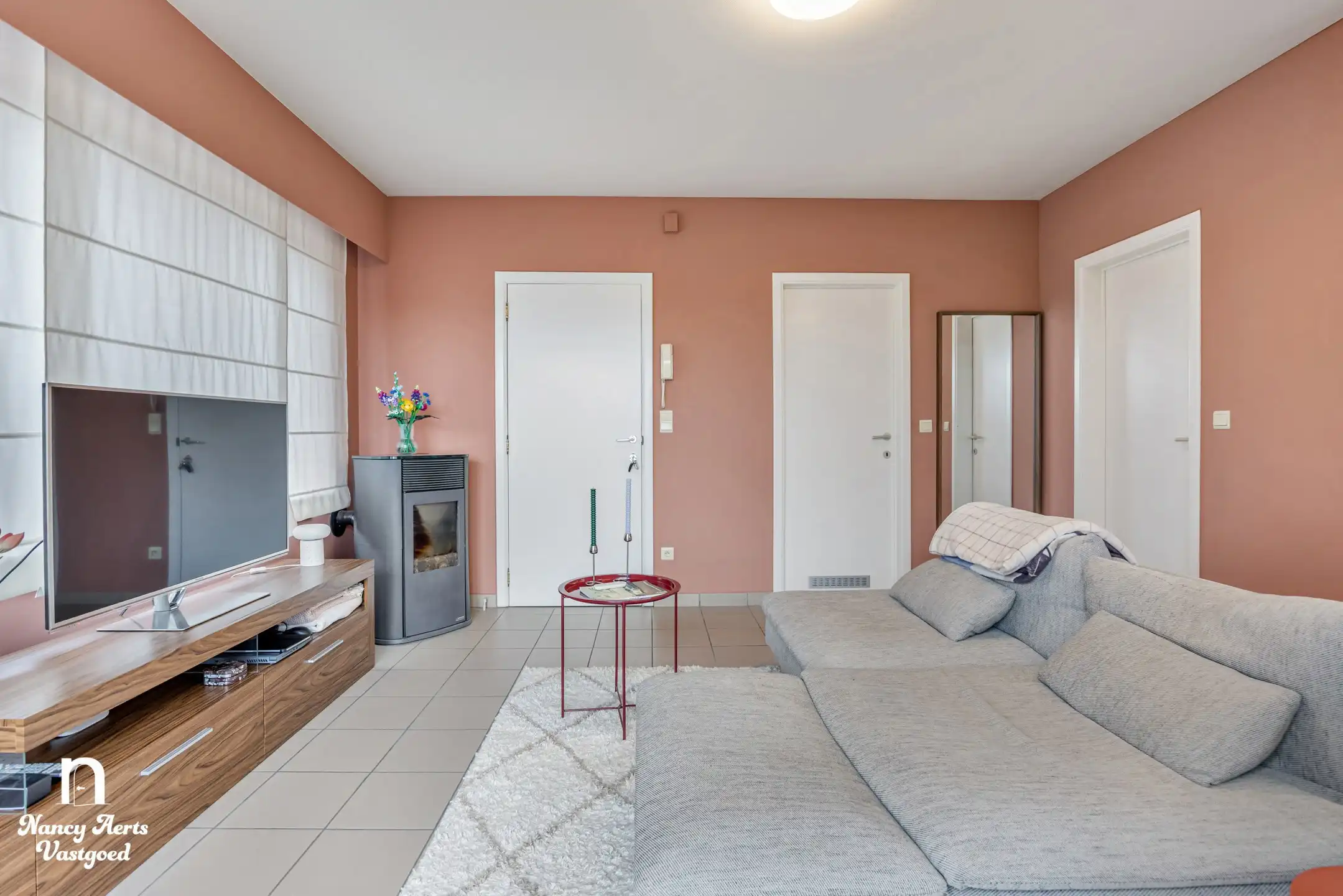 Comfortabel 1‑slaapkamerappartement met terras en parking foto 7