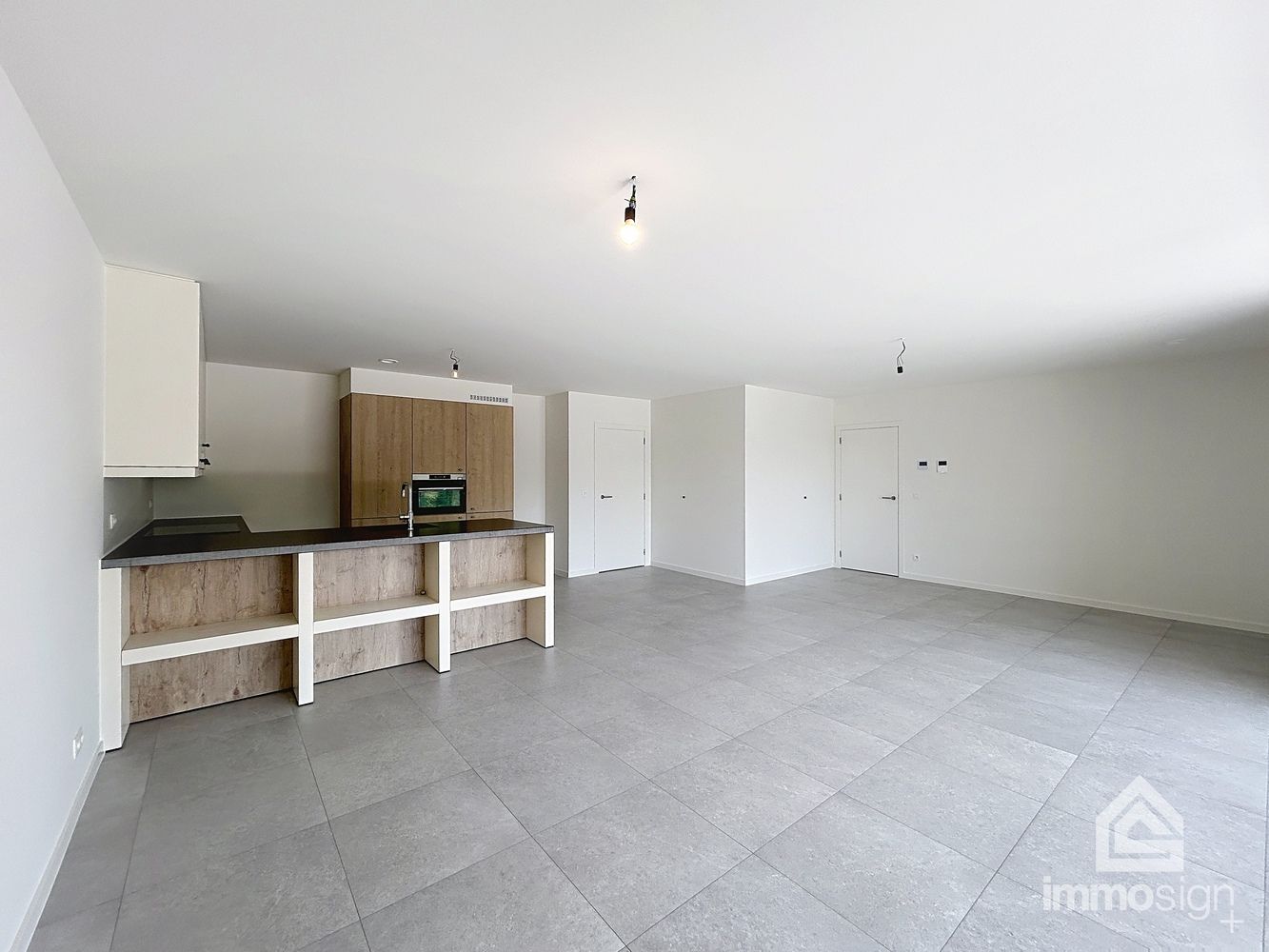 Instapklaar nieuwbouwappartement met 2 slaapkamers, terras en autostaanplaats te Kinrooi foto 6