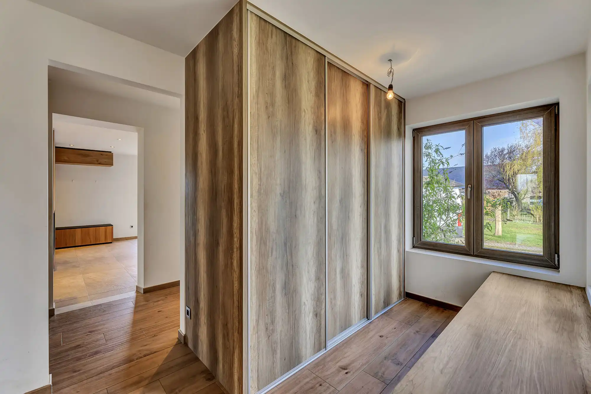 Fantastische woning met mogelijkheid zelfstandige activiteit foto 7