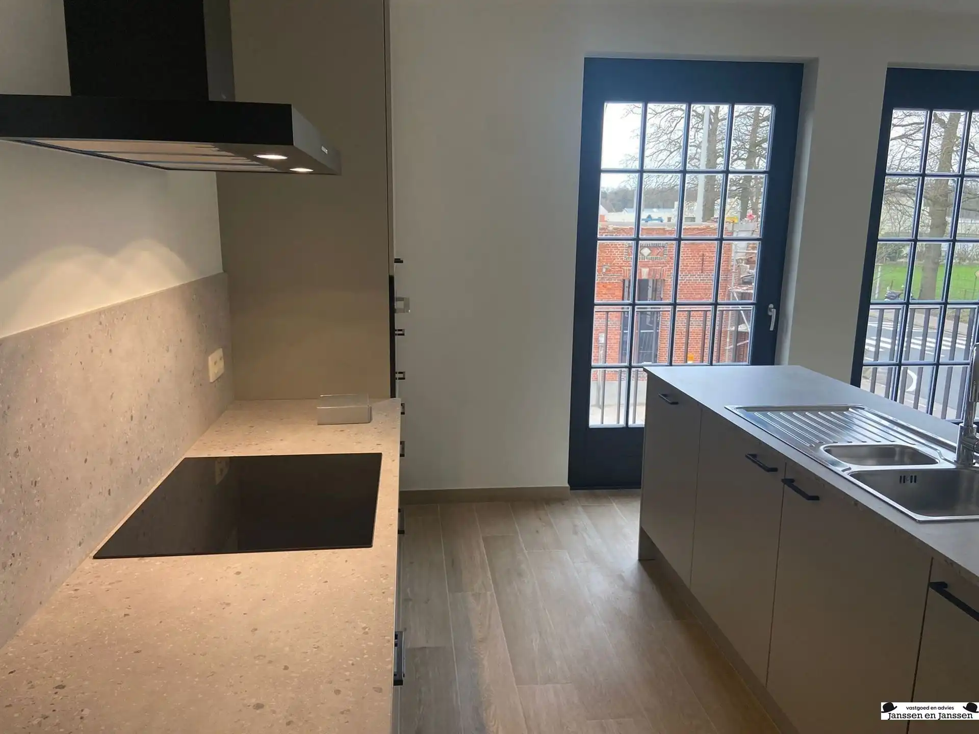 Stijlvol afgewerkt appartement met 2slpks en terras in het centrum van Gooreind (ca.100m²) foto 13