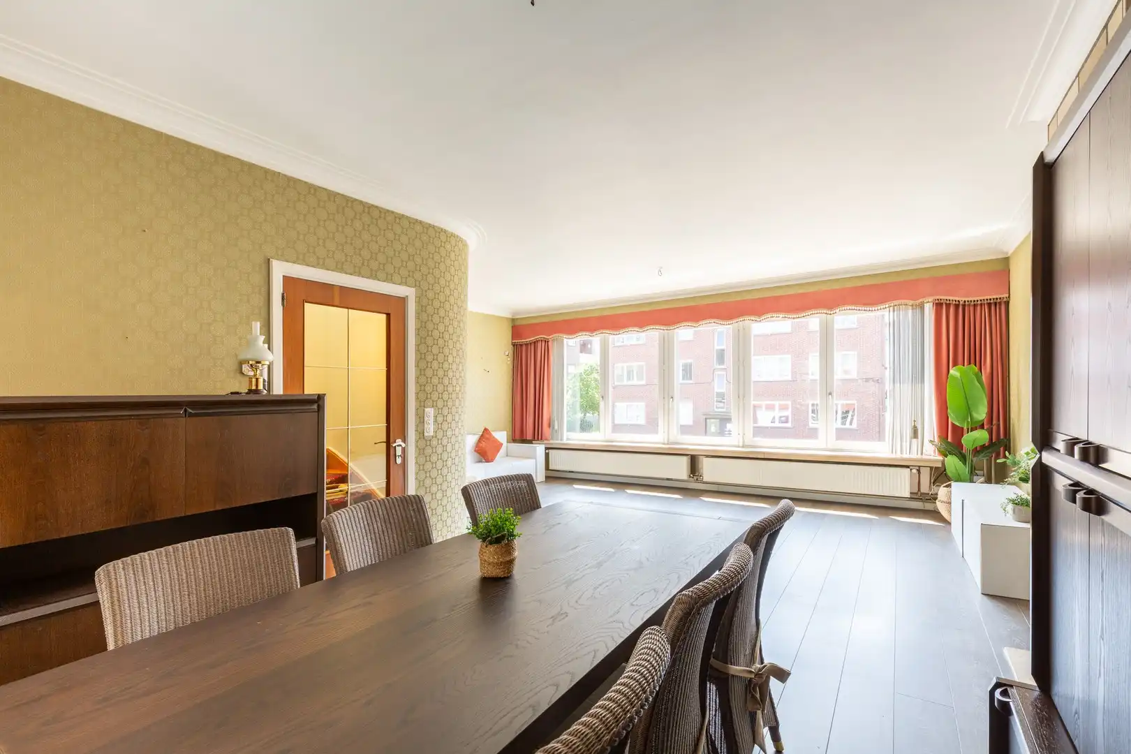 Zeer lichtrijke woning met unieke veranda foto 14