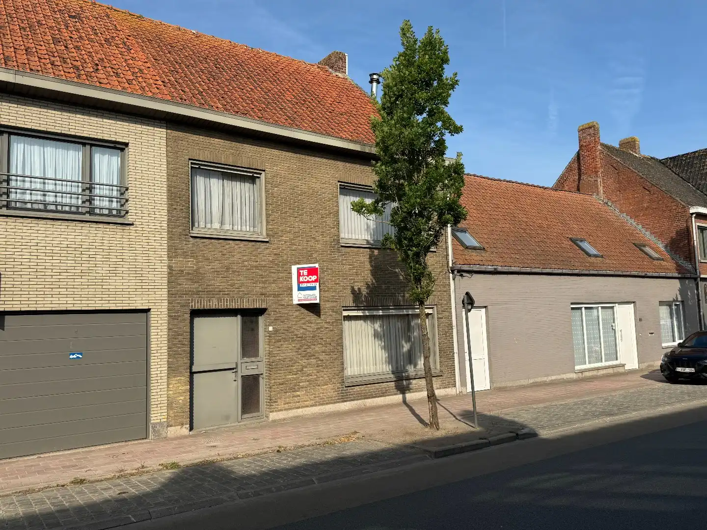 TE RENOVEREN WONING MET 3 SLPKS EN ZONNETERRAS foto 2