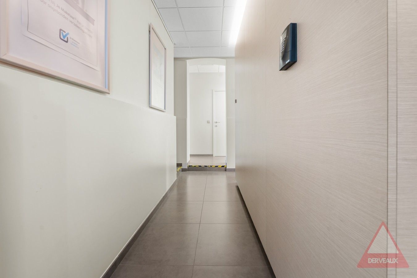 Beselare - Investeringspand met kantoorruimte en 2 verhuurde appartementen foto 13