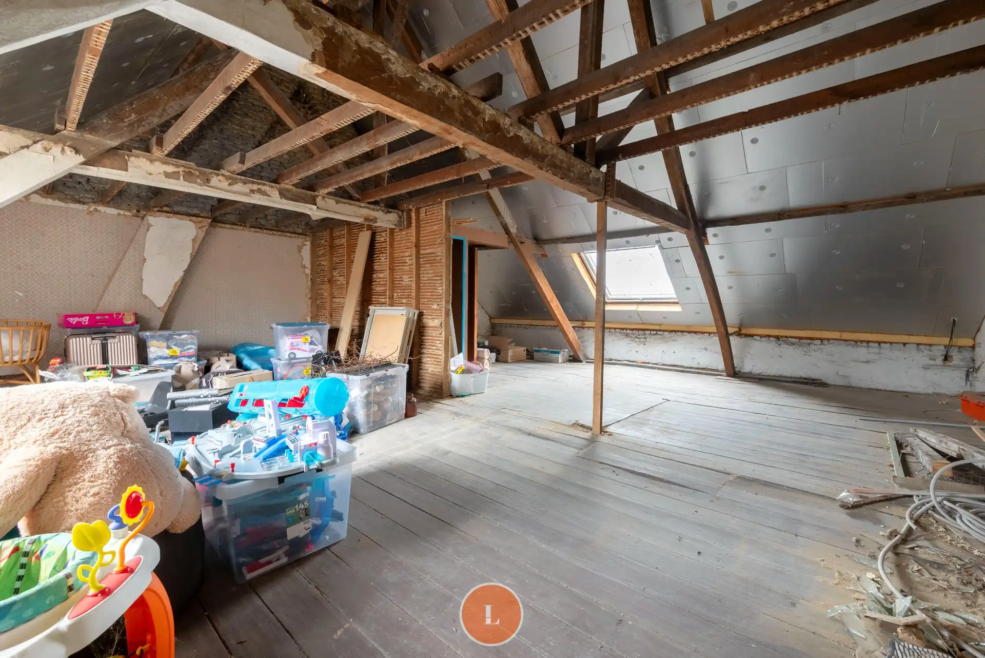 Ruime gezinswoning met grote tuin en garage te koop in Menen. foto 20