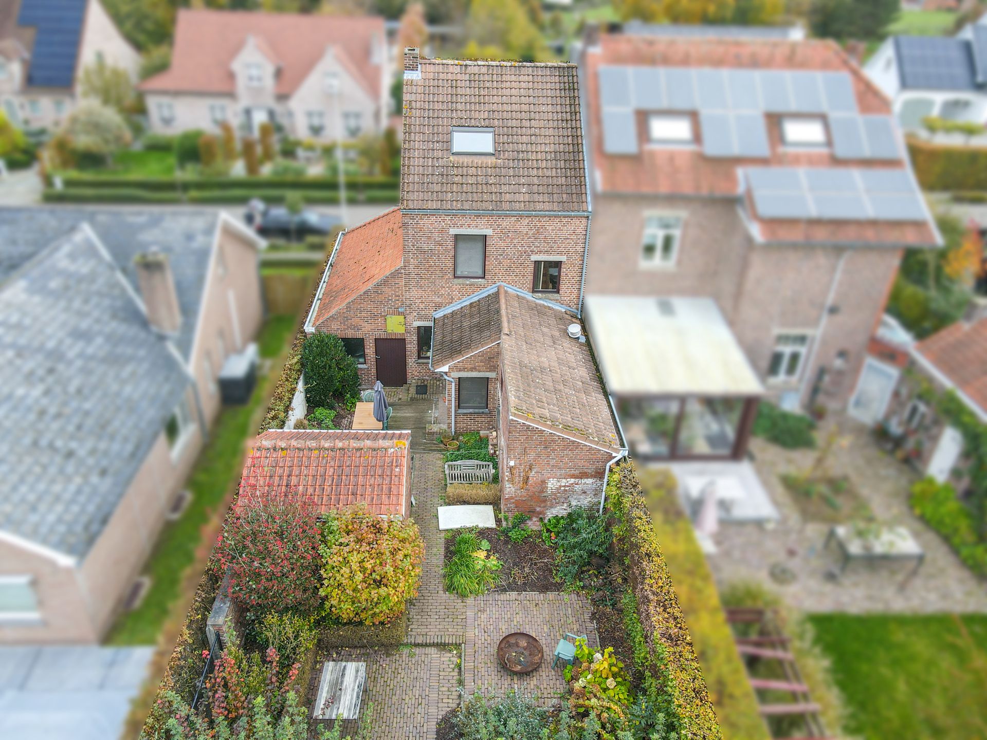 Charmante woning recent vernieuwd met leuk tuintje!  foto 9